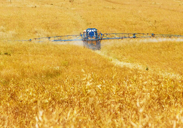 Il nemico invisibile: difendersi dal pericolo quotidiano dei pesticidi - Apoteca Natura